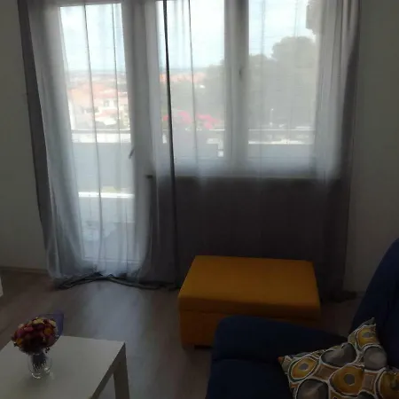 Apartment Niki Pula